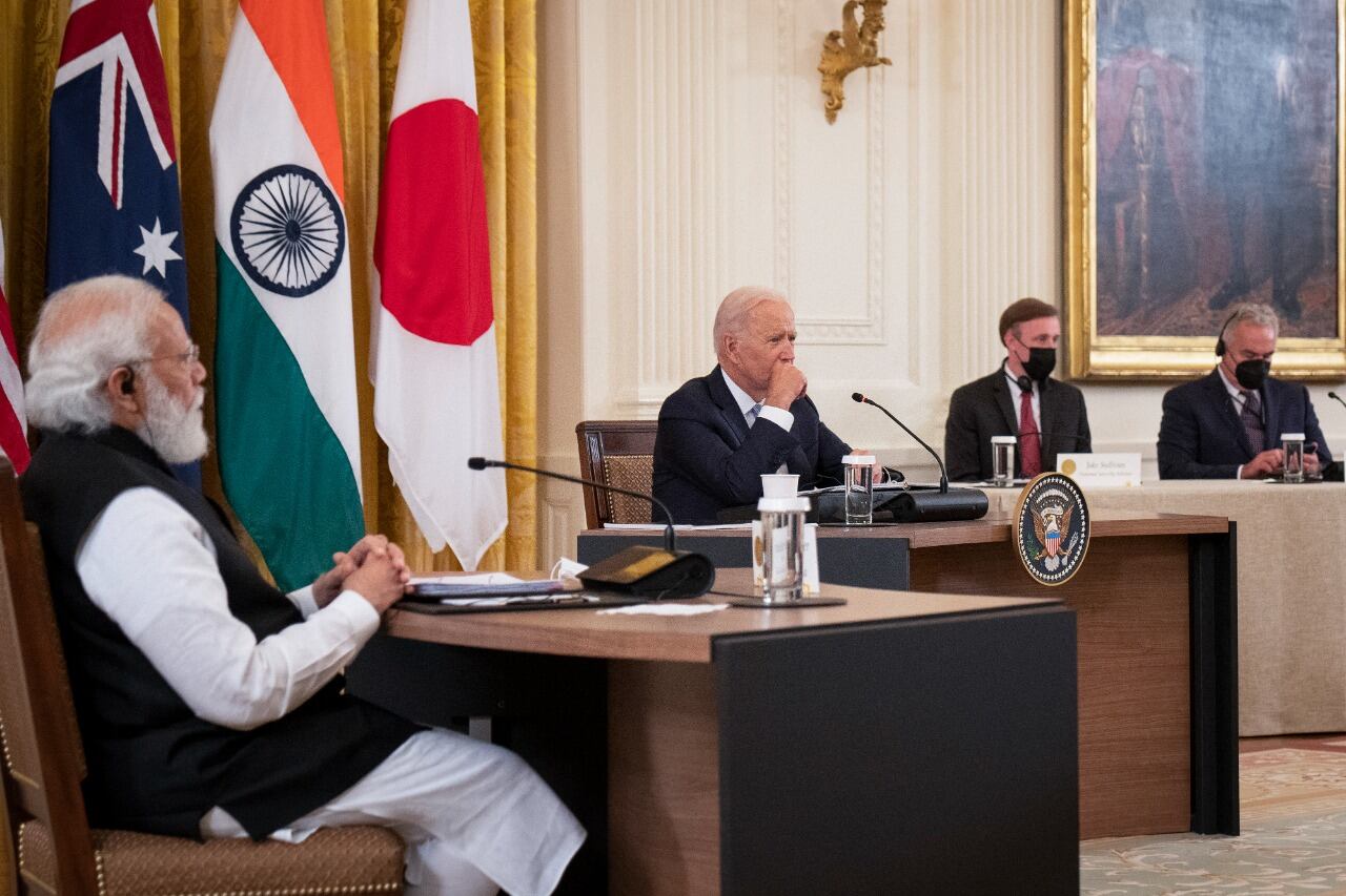 Modi, Biden, Morrison y Suga deliberan en la Casa Blanca.
