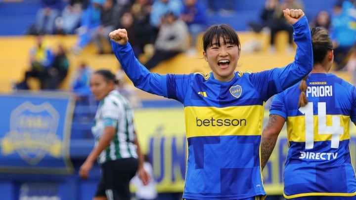 La japonesa Sasaki debutó con doblete a Excursionistas