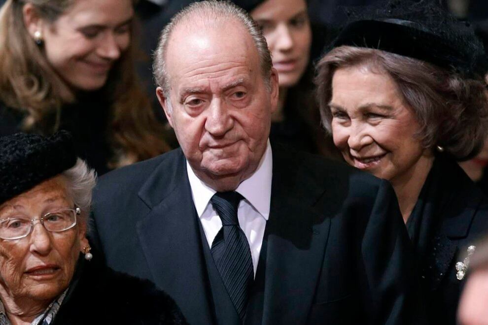 El rey emérito junto a la reina Sofía en una imagen de archivo.