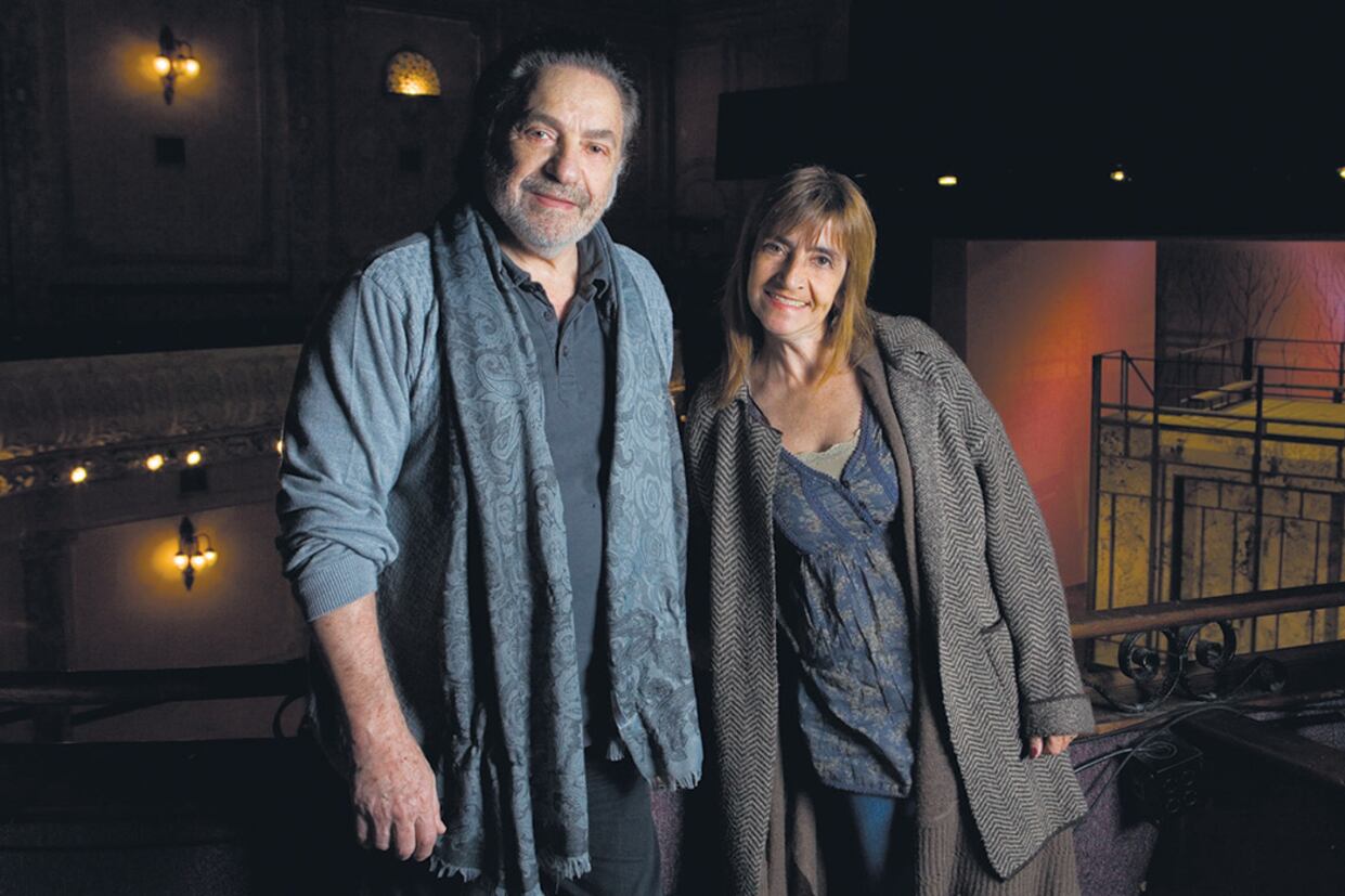 Grimau, a los 73 años, asume uno de los grandes desafíos de su carrera. Fiorillo dice de él: “Fue el primer trabajador”.