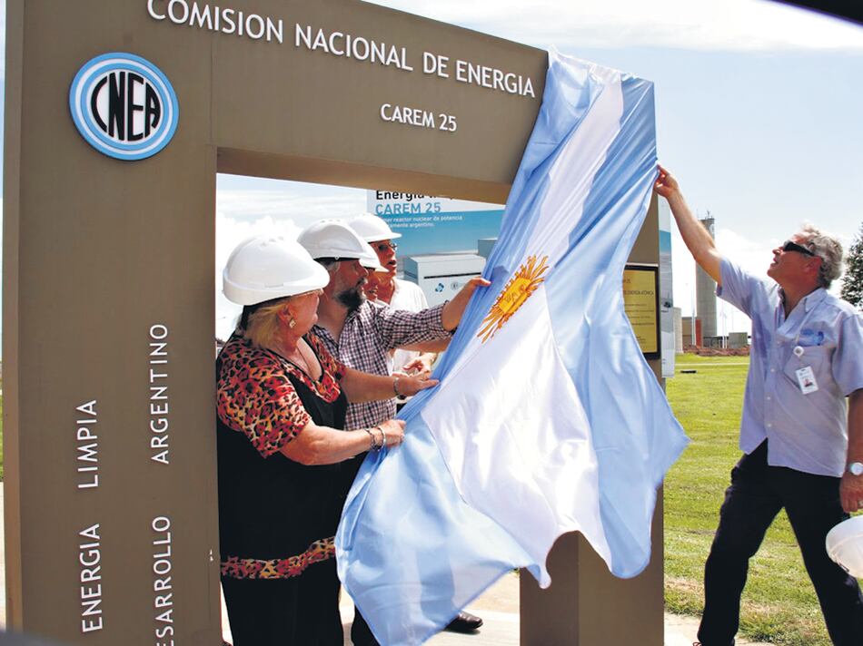 La obra la había iniciado la estatal Nucleoeléctrica en 2014, pero Macri decidió licitarla entre privados. 