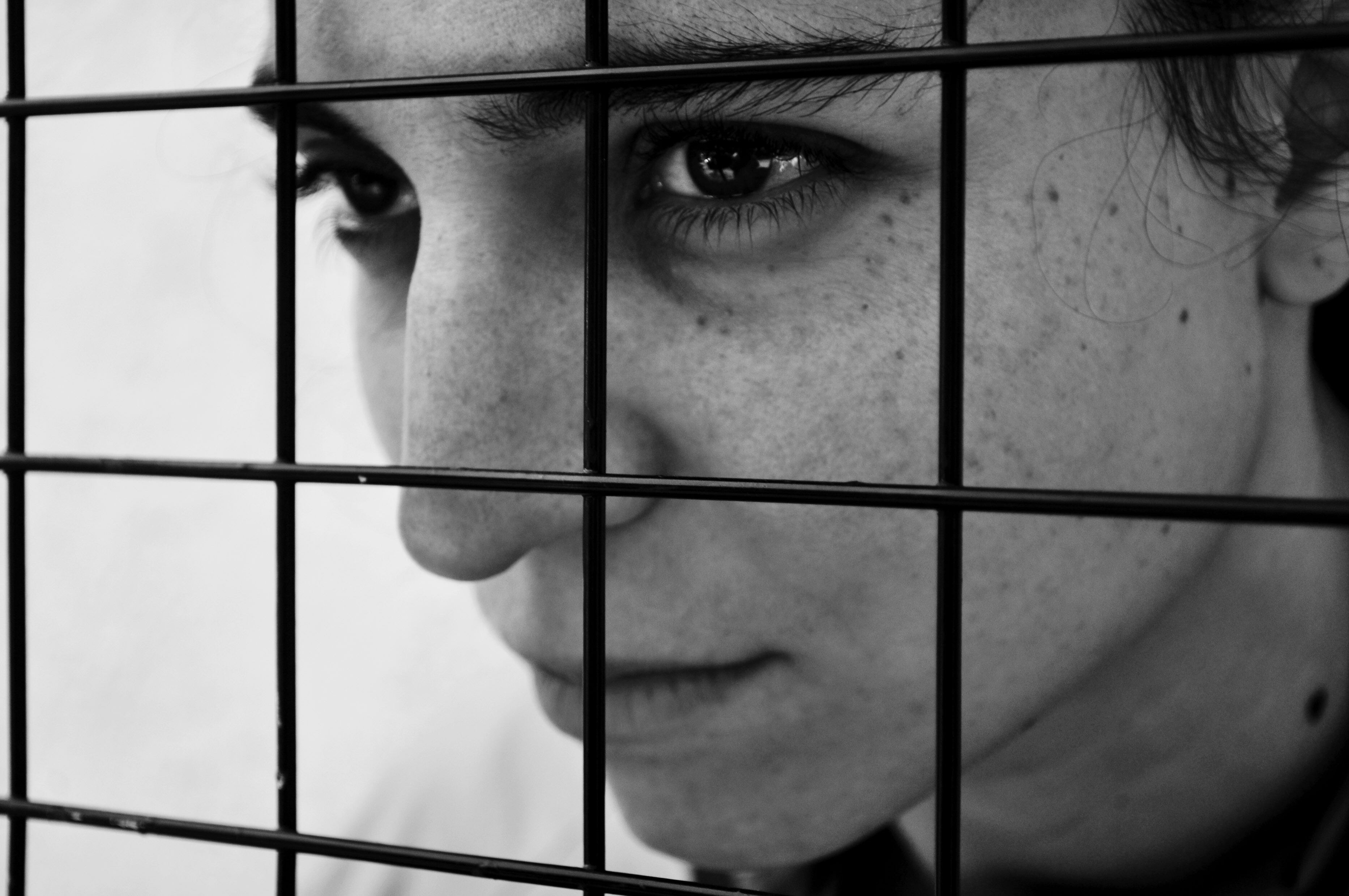 La puesta se destaca por su simpleza, pero la obra sugiere numerosos sentidos. 