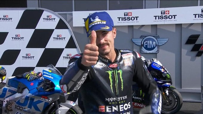 Maverick Viñales celebró la victoria en el MotoGP en Misano.