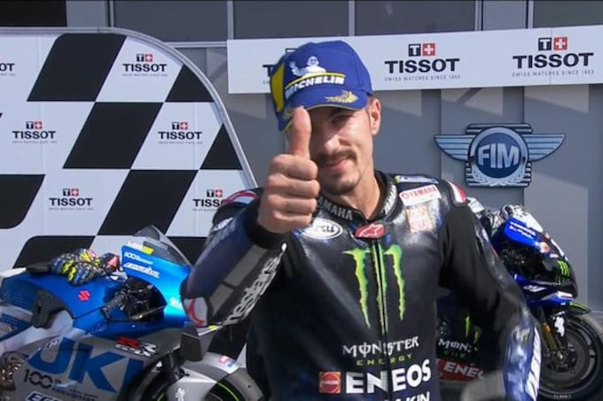 Maverick Viñales celebró la victoria en el MotoGP en Misano.