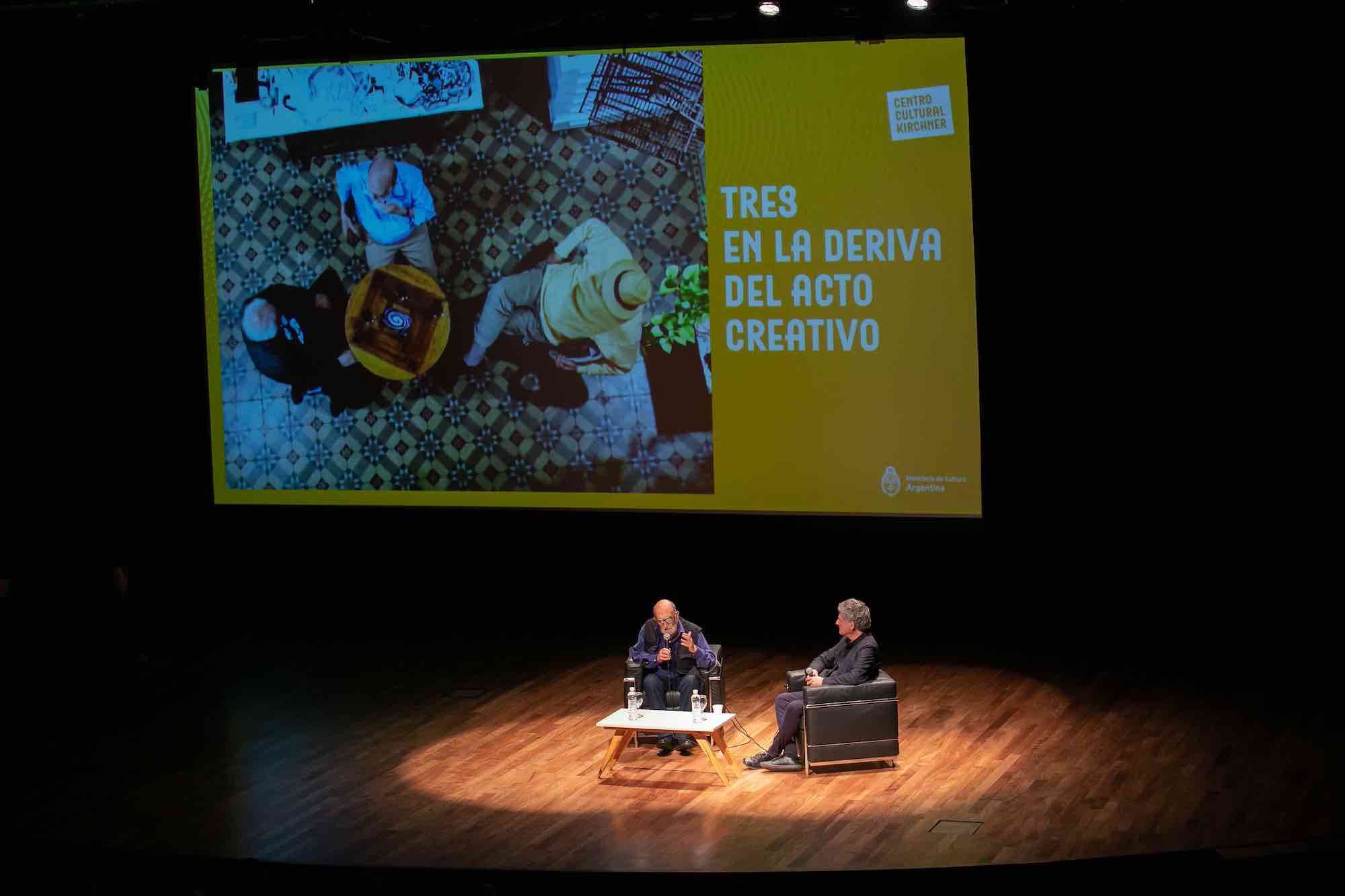 “Yuyo” Noé entrevistado por Fabián Lebenglik en el CCK. 