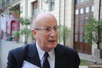 De Olazábal renunció para "preservar la confianza pública en su rol de fiscal general".