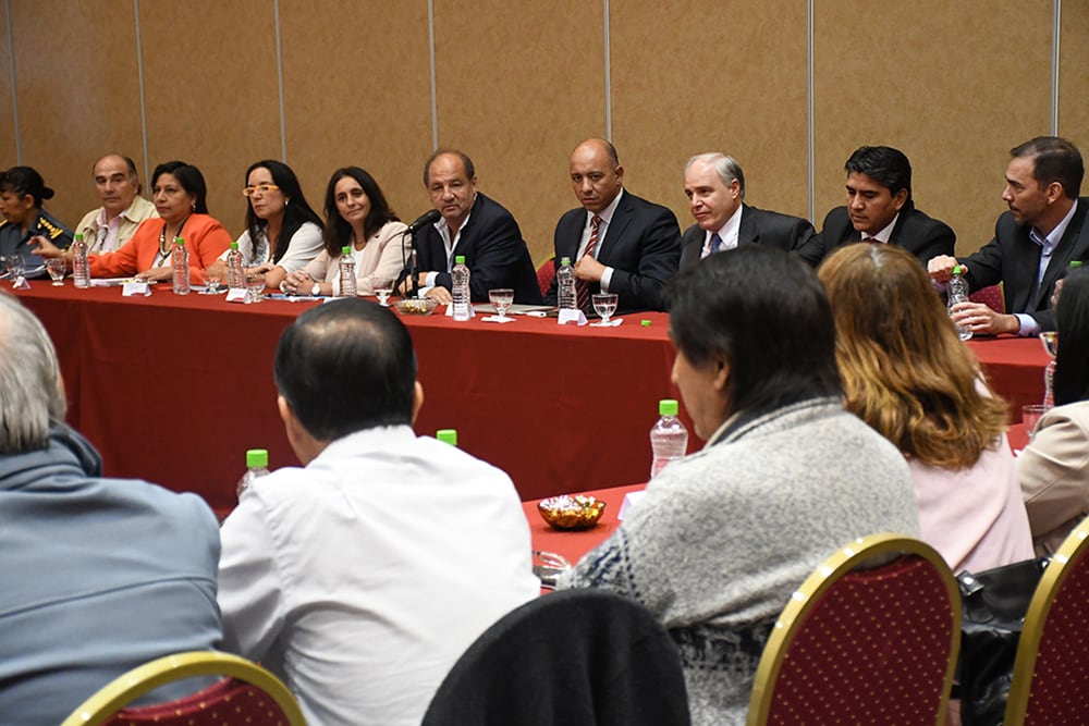 Los ministros recibieron a los gremios