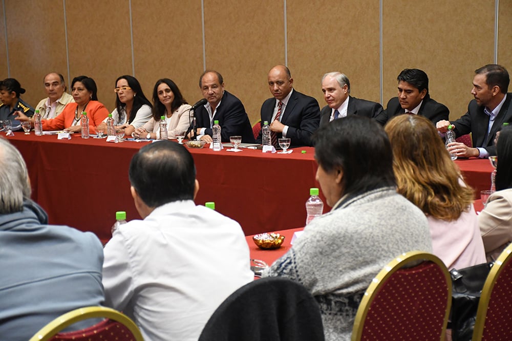 Los ministros recibieron a los gremios