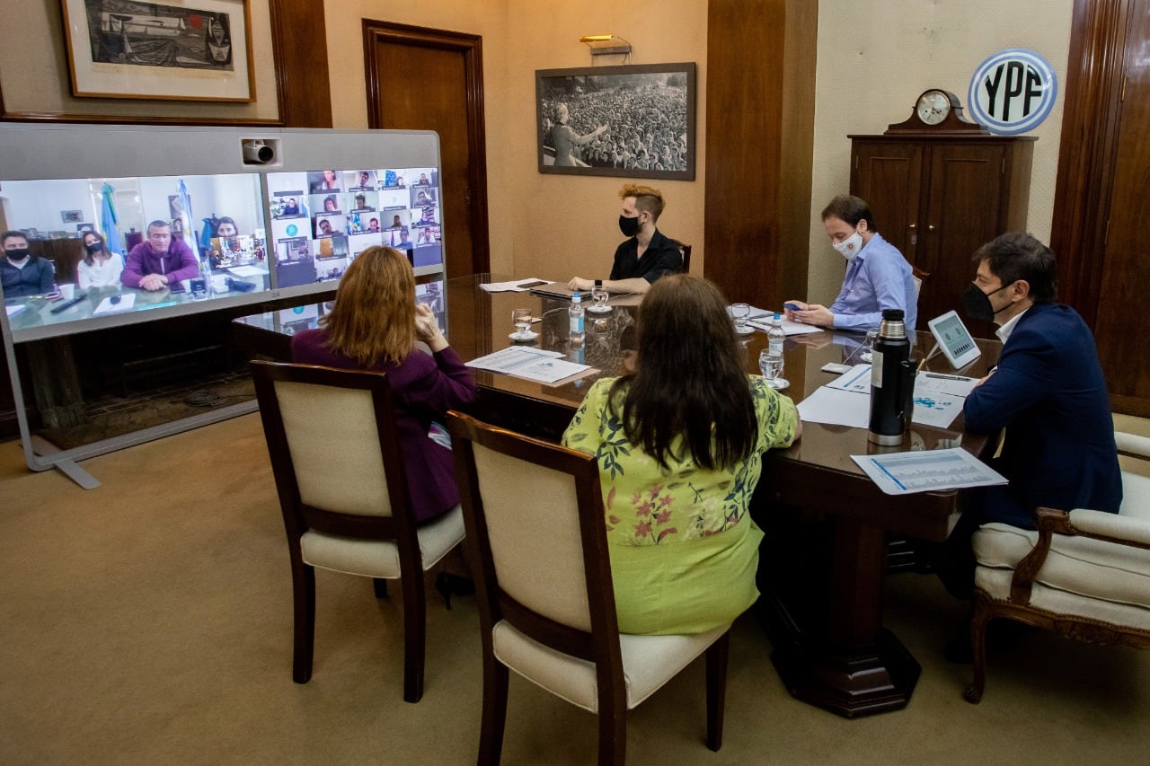 El gobiernador Kicillof al momento del anuncio