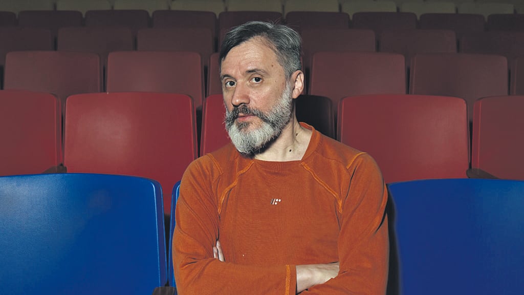 Gilbert define El Astrólogo como un cruce entre el oratorio, la microópera y el monólogo teatral.