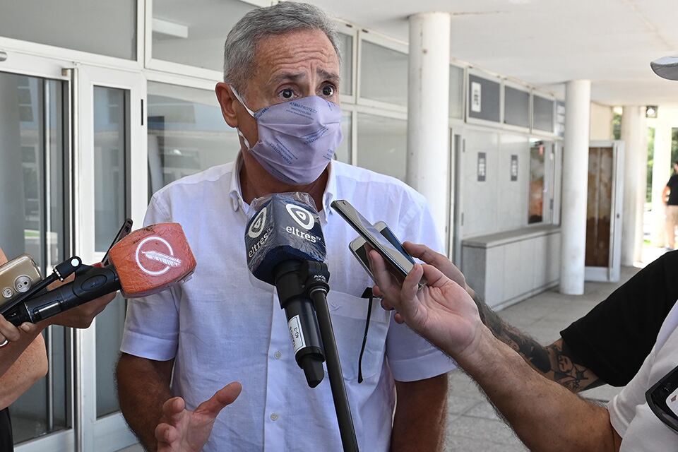 "El sicariato disputa territorios para la venta de drogas en Rosario”, dijo Sain.