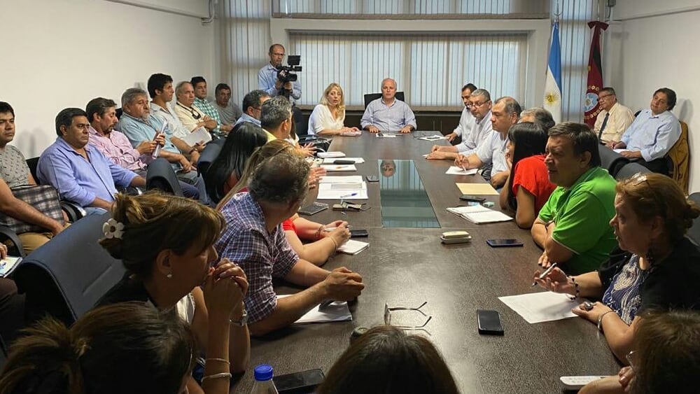 El ministro Cánepa encabezó la reunión paritaria 