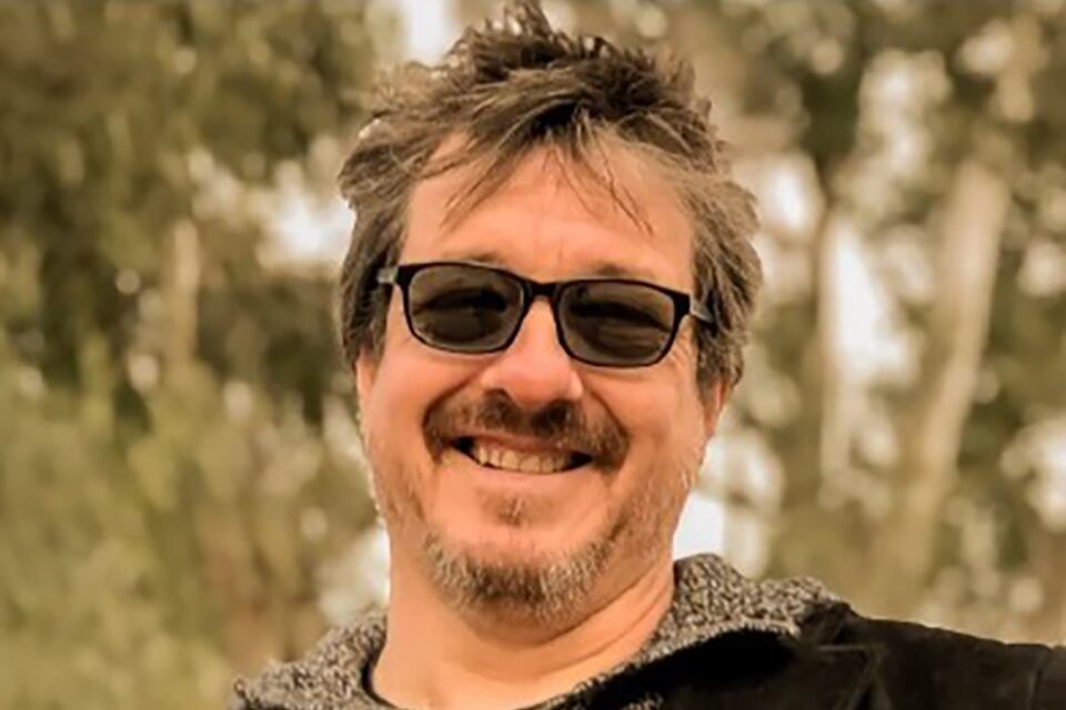 El director de la obra Gustavo Guirado.