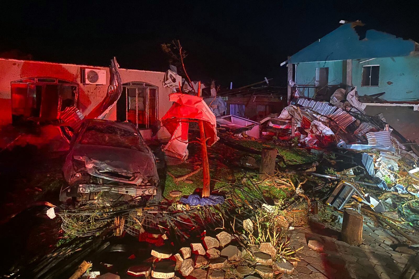 Un feroz tornado provocó cinco muertos y más de 430 heridos en sur de Brasil