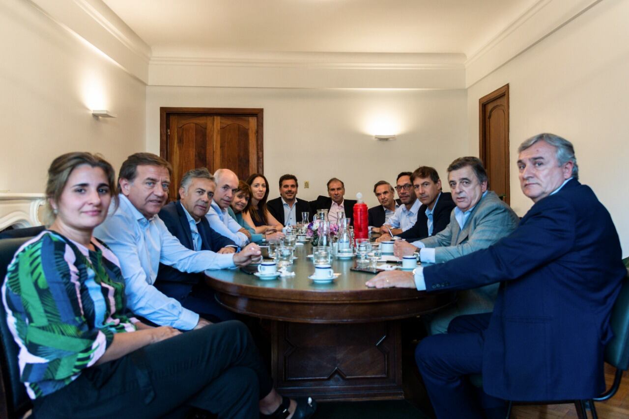 Una reunión anterior de la mesa chica de Juntos por el Cambio.