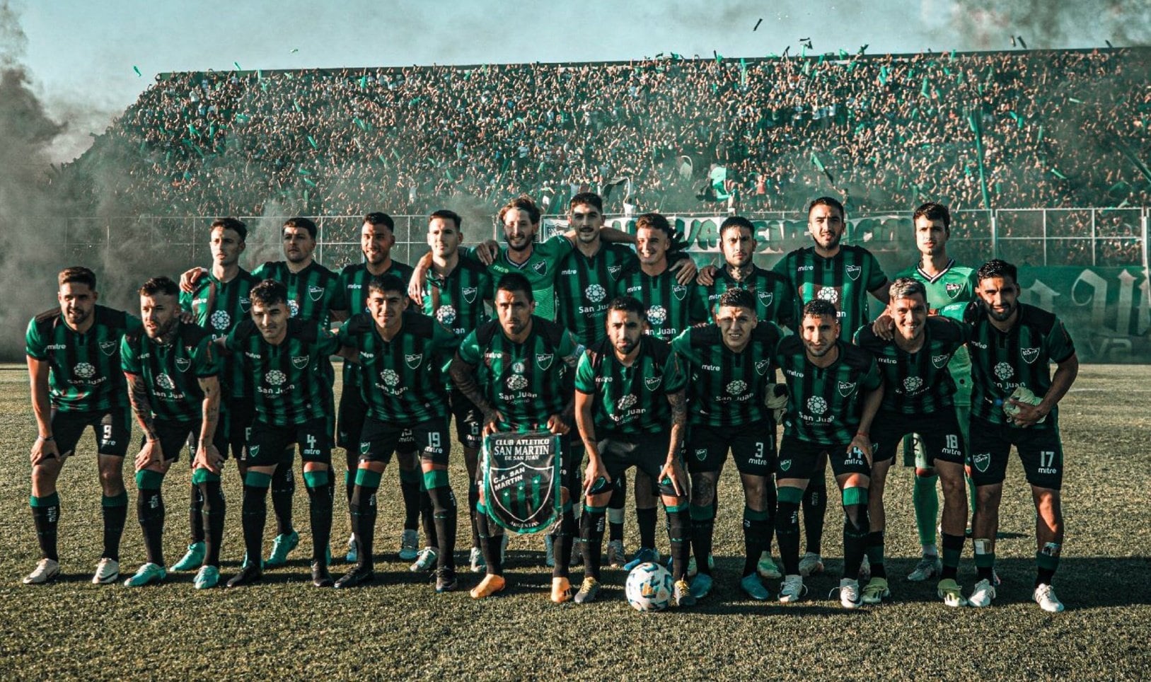 El plantel del ascendido San Martín de San Juan.