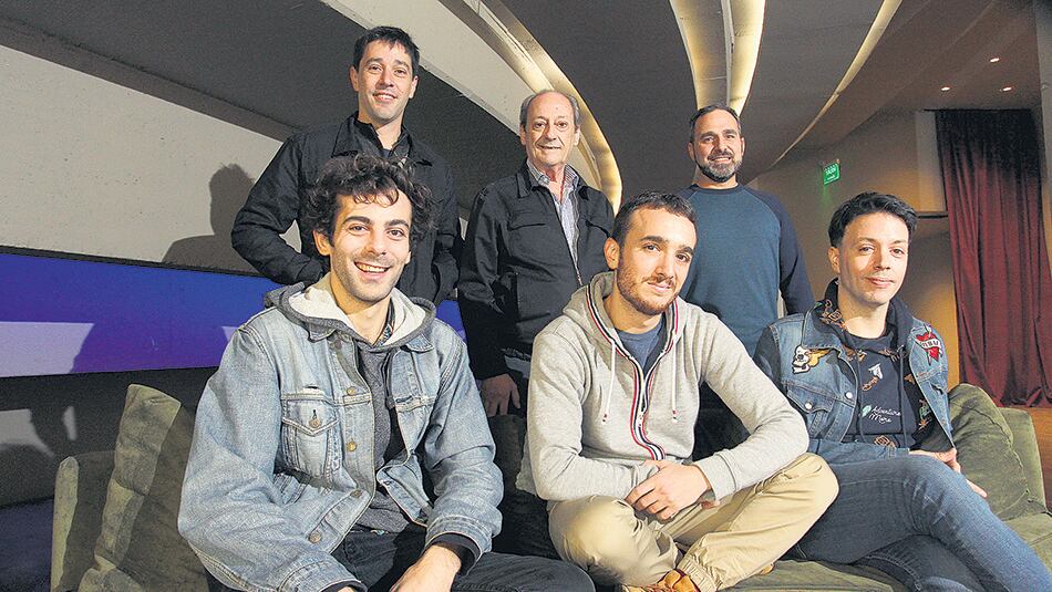 “A Hugo se le ocurrió el tema de la luz por una situación puntual que vivió en el campo. Ahora es un problema social.”