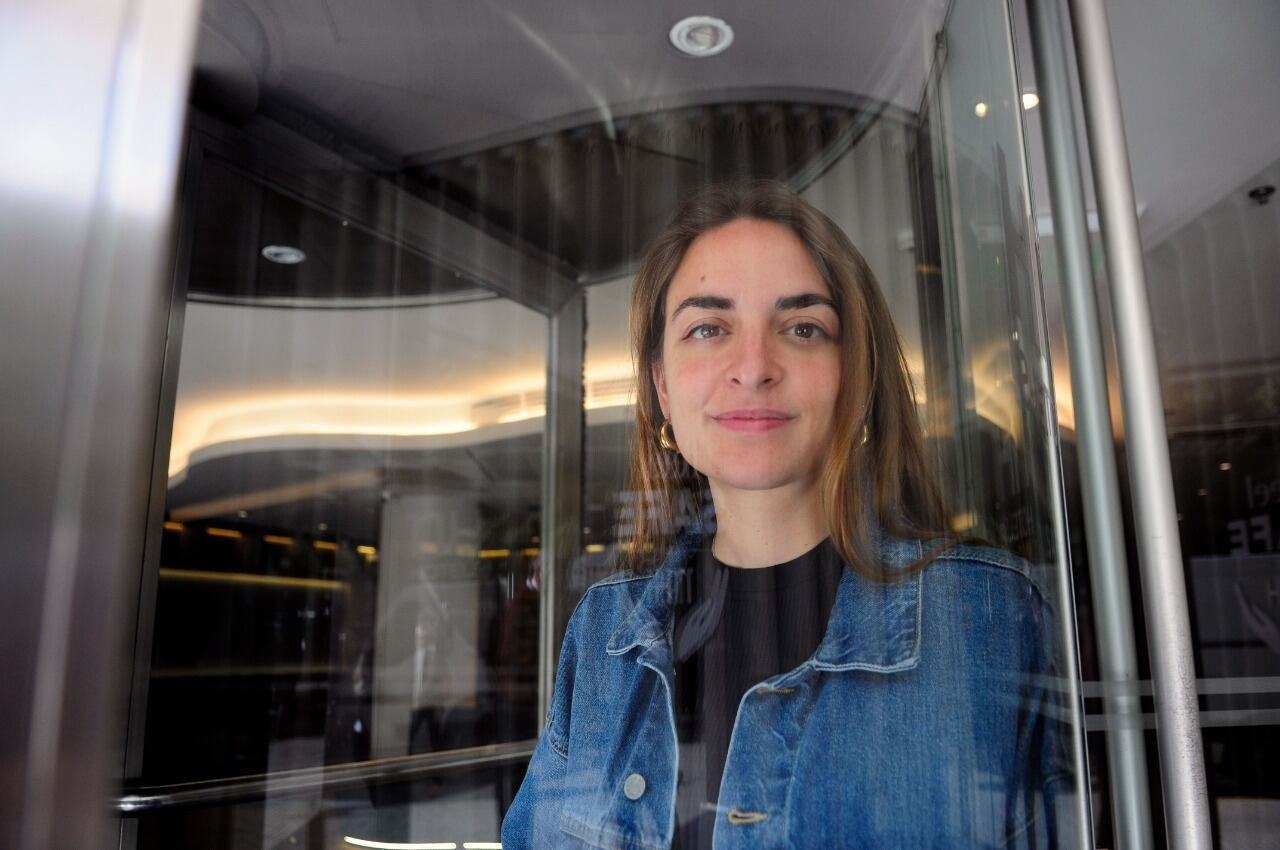 “Me interesa mucho la poesía y el lenguaje, la manera de decir y las posibilidades de las palabras y la imaginación”.