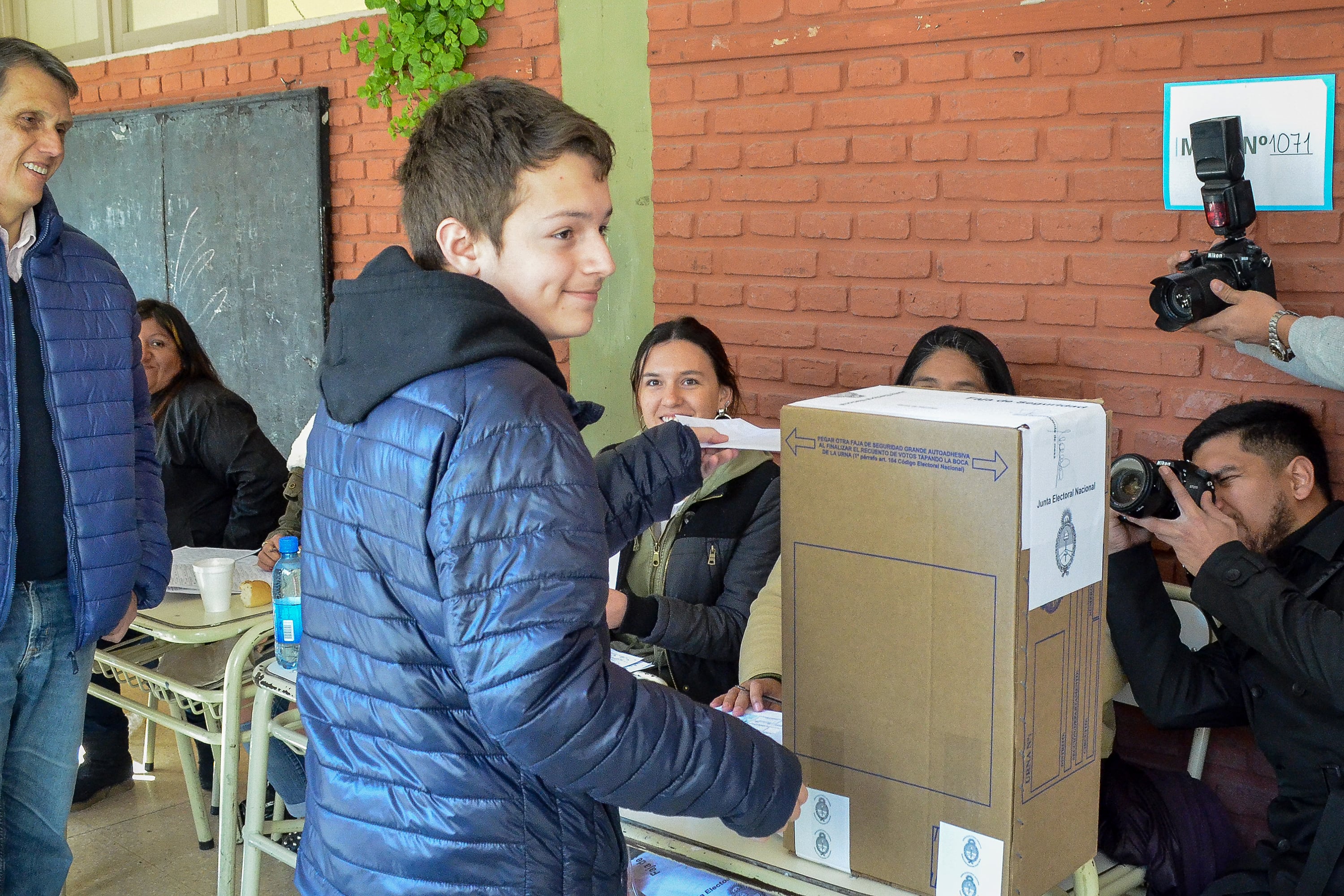Casi un millón de jóves podrán votar por primera vez en todo el país. 