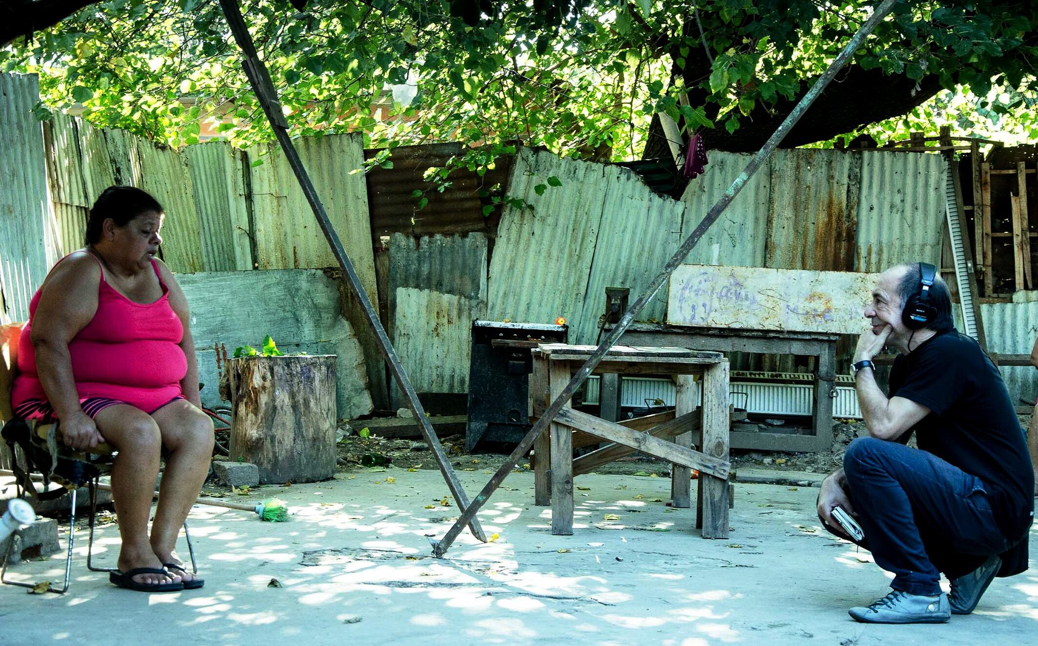 Rubén Plataneo durante el rodaje de su notable documental "Triple Crimen".