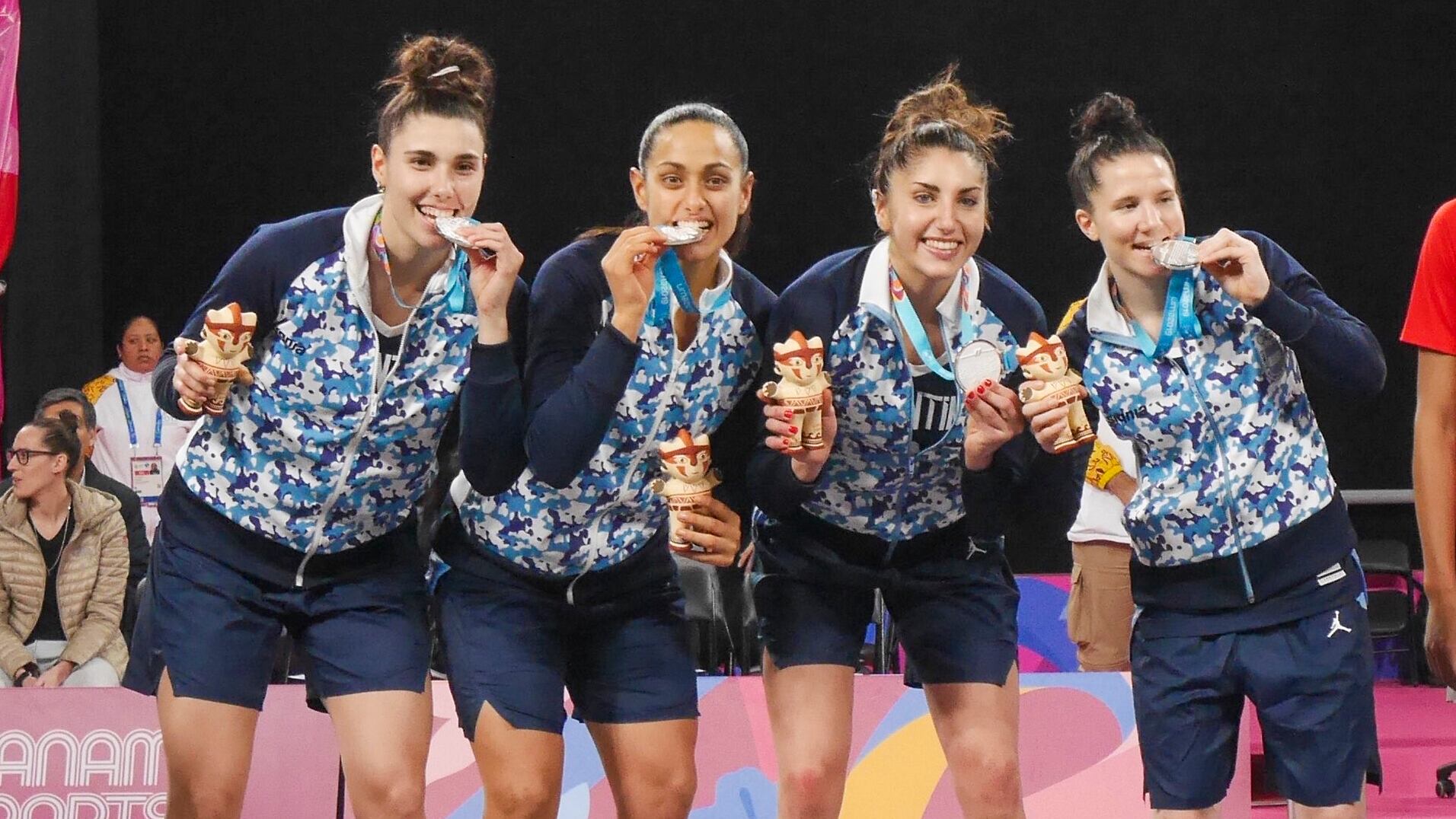 Pérez, Boquete, Llorente y Greter, con la plateada.