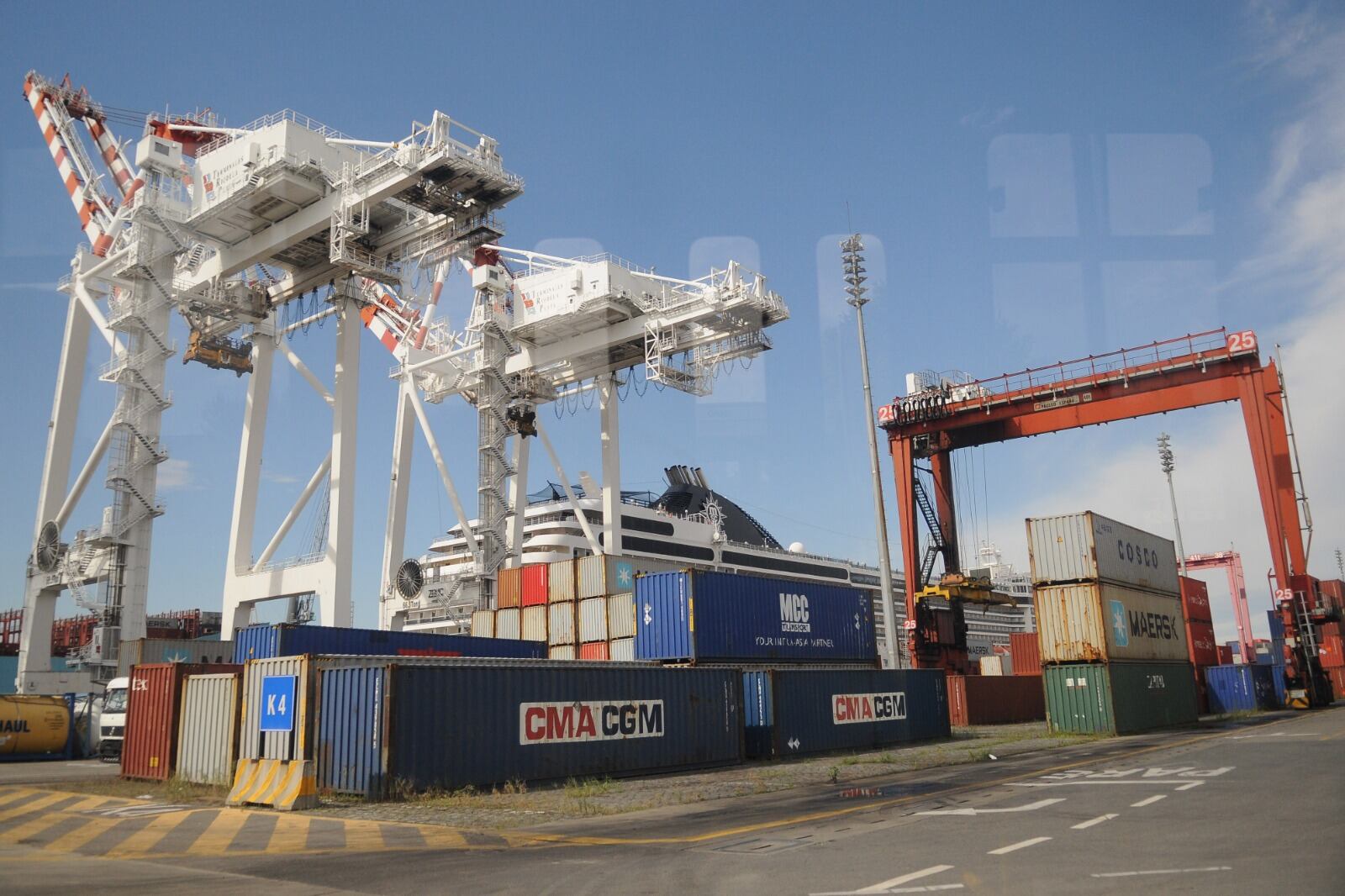 El impuesto PAIS, que grava las importaciones, alcanzó un valor récord.