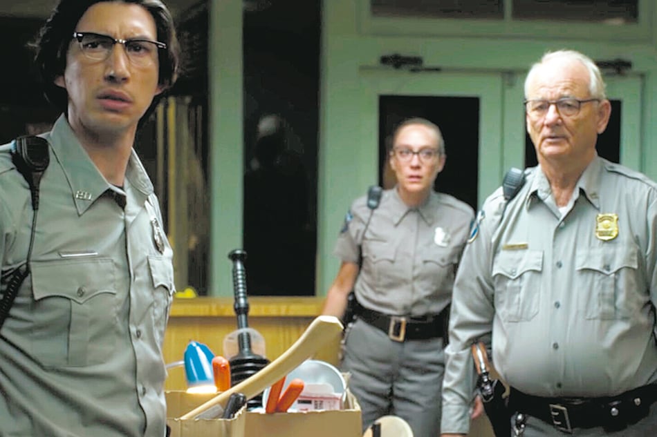 Adam Driver y Bill Murray en The Dead Don’t Die, de Jim Jarmusch, que abre la competencia oficial.