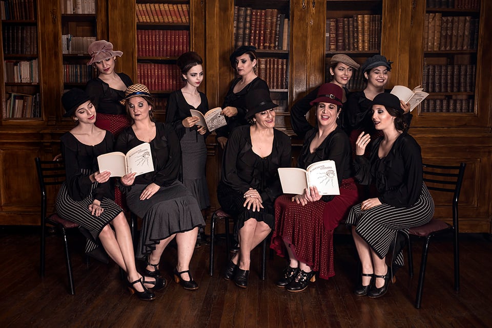 La obra recrea la historia de las poetas españolas de la Generación del '27.