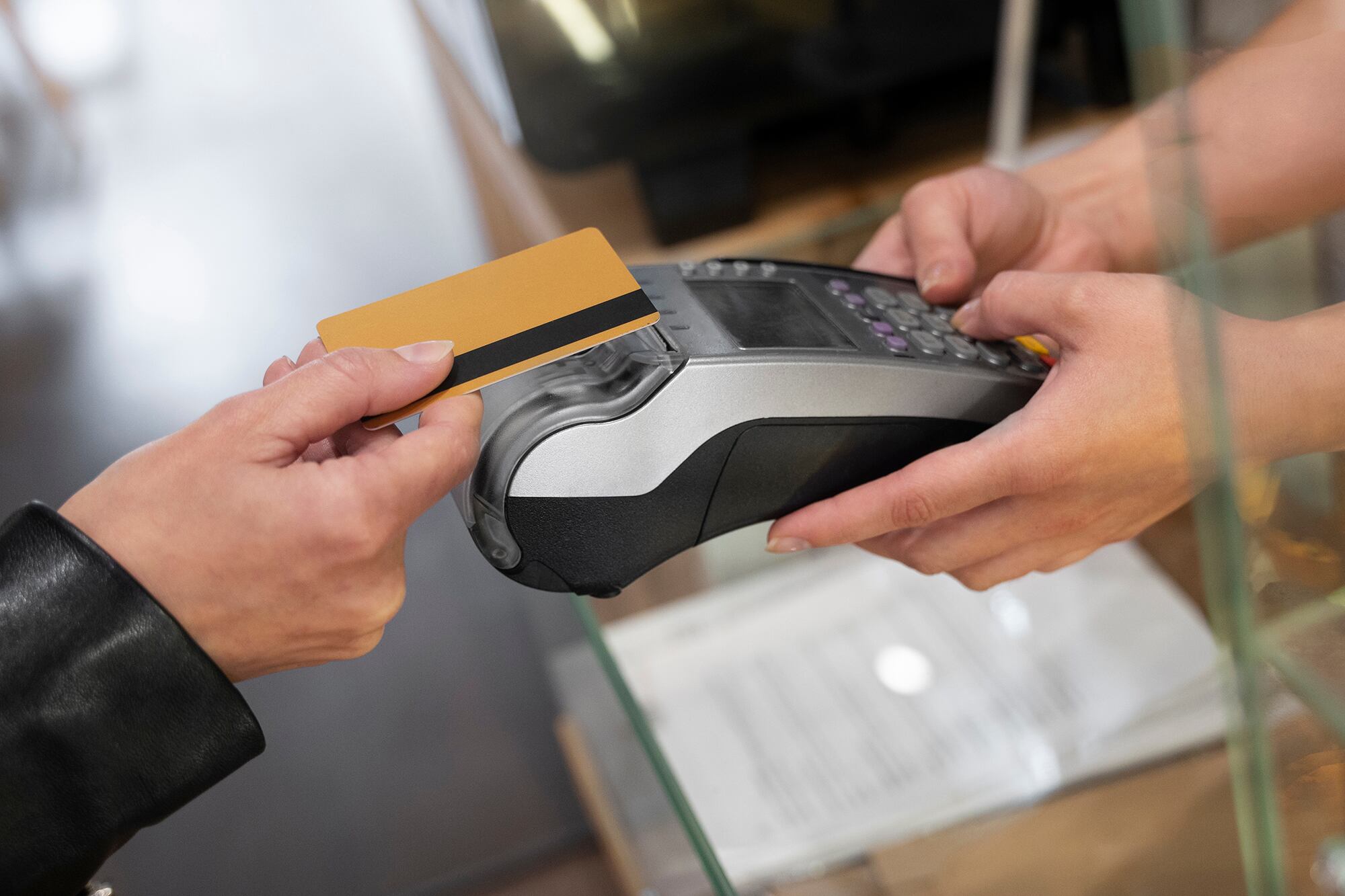 Más del 60% de los hogares toma préstamos informales.