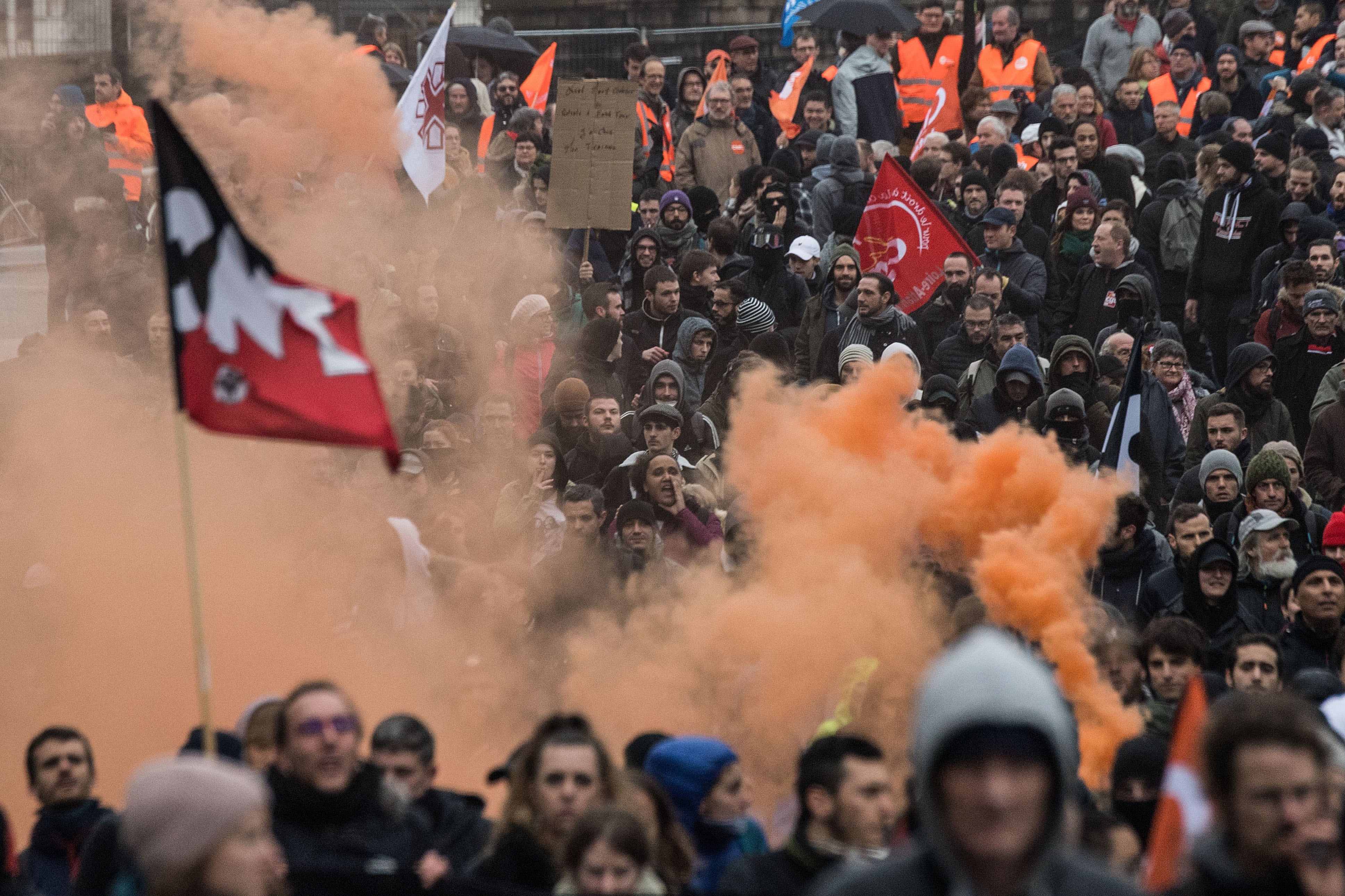 Manifestación en Nantes durante el paro en contra de la reforma previsional.