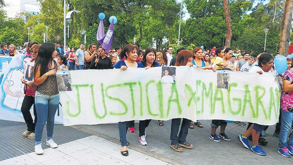 La marcha se realizó en el centro de La Rioja.