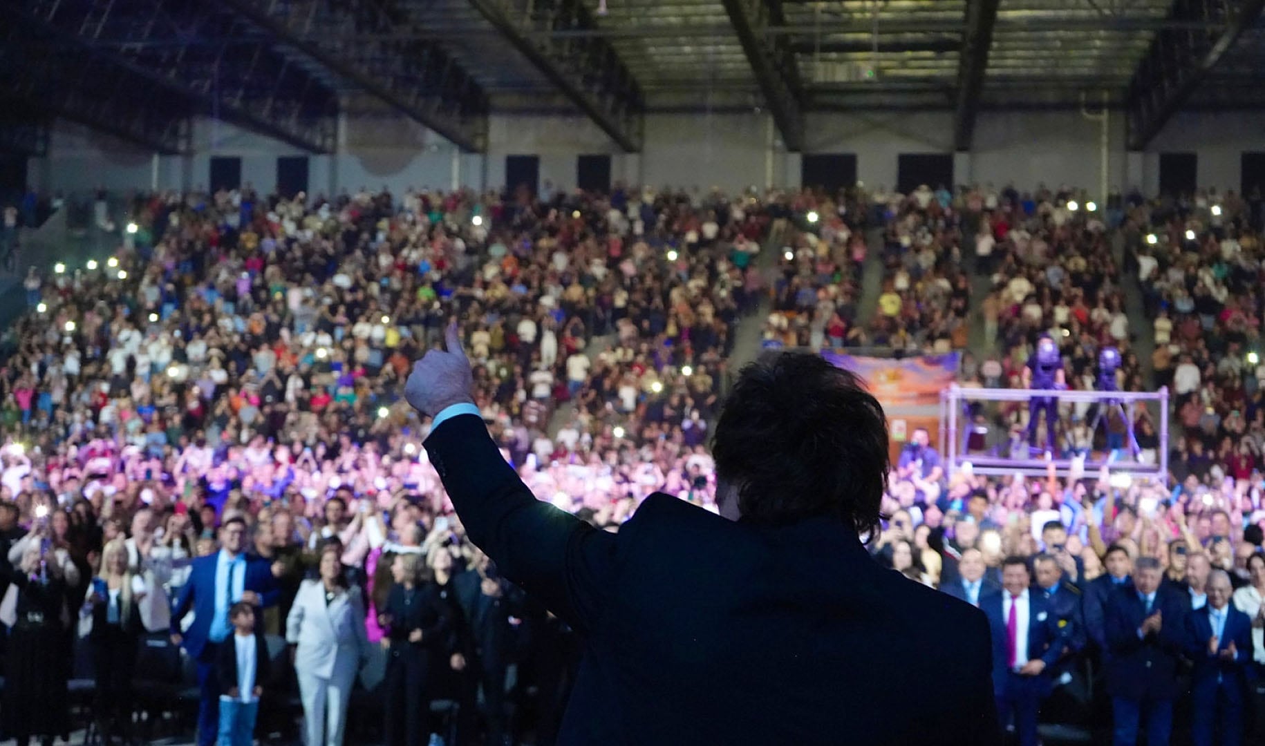 El Presidente se sube a la campaña en una de las secciones electorales donde las encuestas estiman empate técnico.