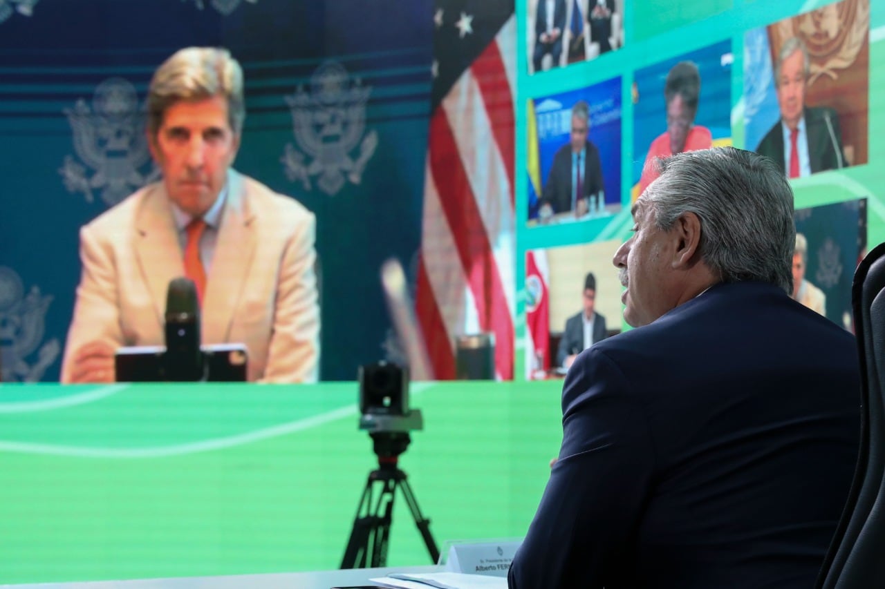 De la cumbre participó el enviado norteamericano John Kerry.