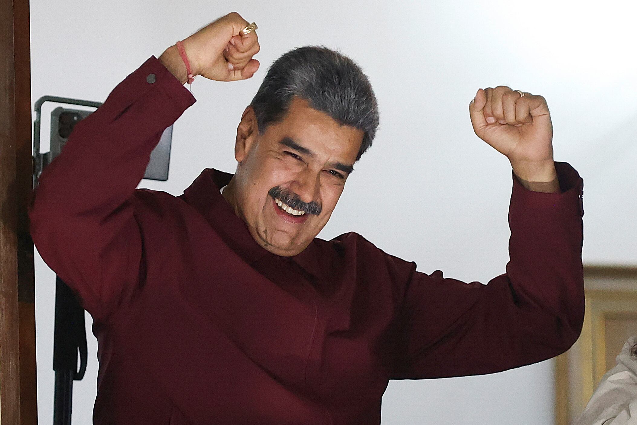 Maduro decretó que la Navidad en Venezuela empiece el 1 de octubre, entre luces, gaitas y críticas por el uso político de la festividad