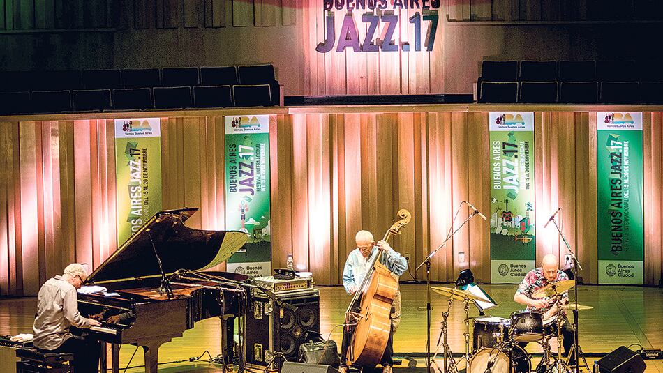 Gary Peacock, Marc Copland y Joey Baron dieron el show del año en la Usina del Arte.