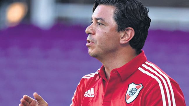 “Tenemos tres buenos arqueros, veremos quién arranca”, afirmo Gallardo.