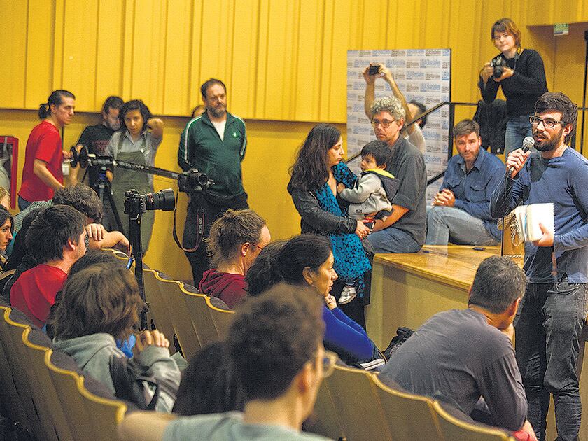 La asamblea sesionó en la UBA y reiteró su exigencia de que renuncie el ministro de Cultura, Pablo Avelluto.