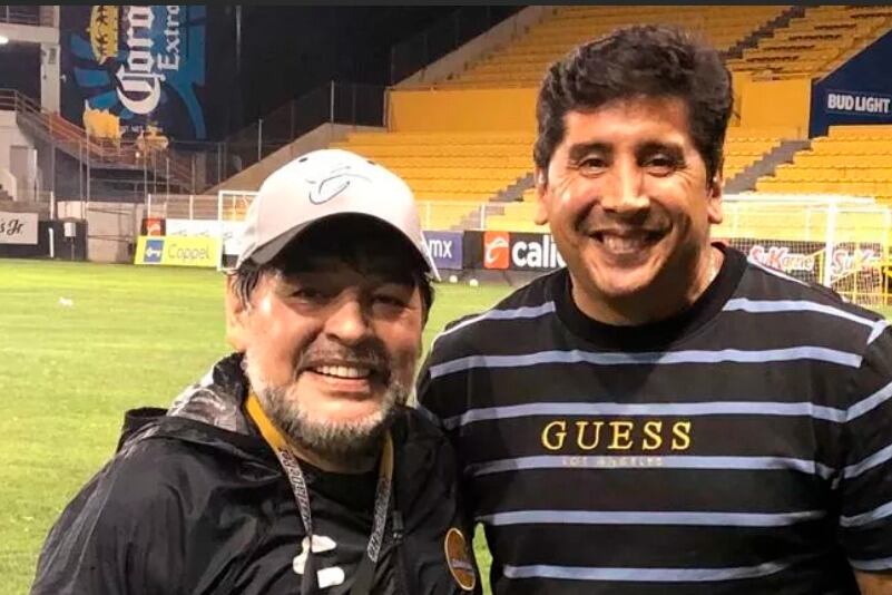 Maradona junto a su sobrino Diego López Maradona