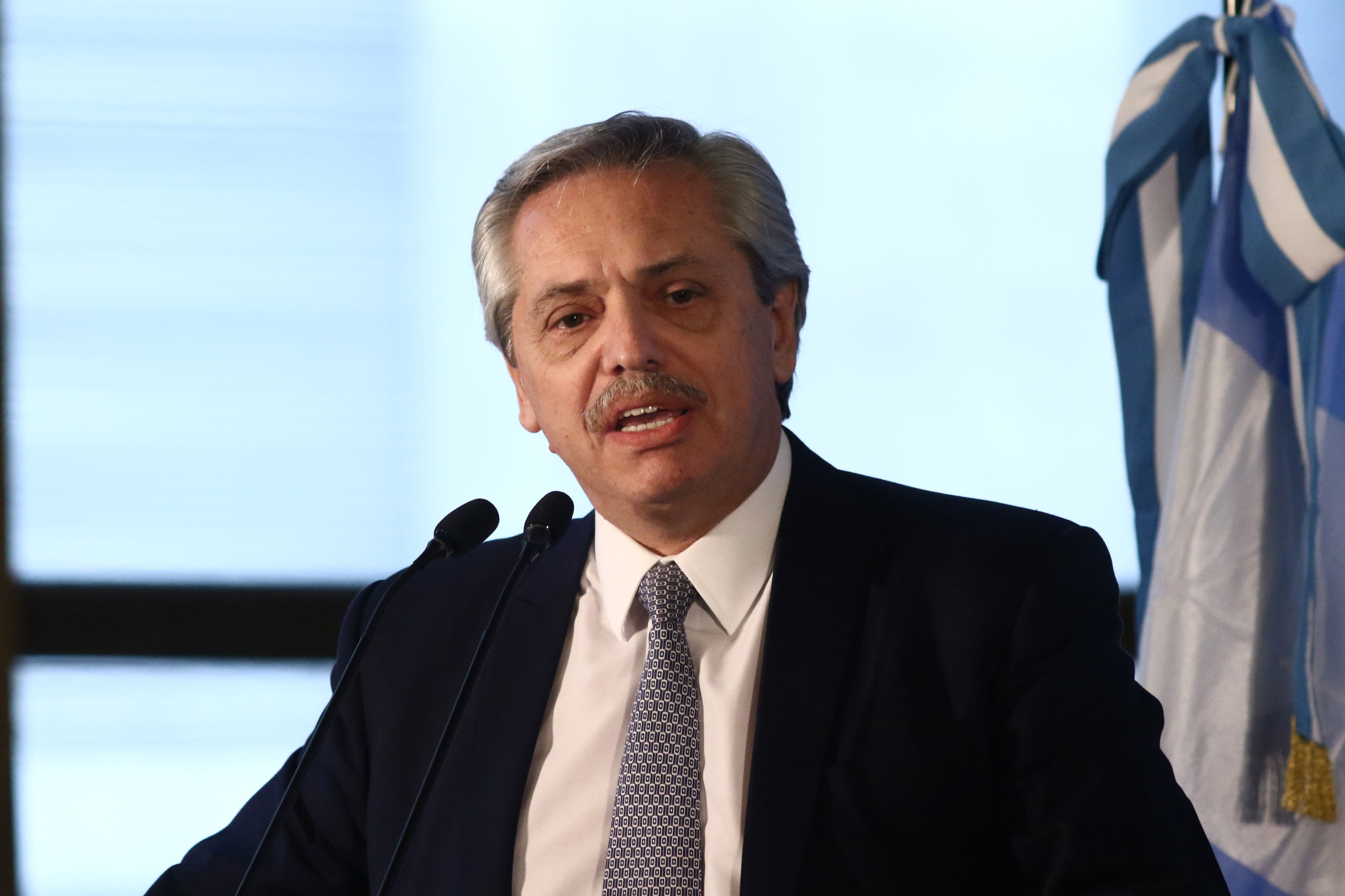 El presidente Alberto Fernández, liderando la estrategia sanitaria y económica para enfrentar el coronavirus.