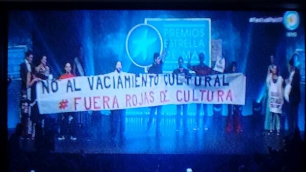 La protesta contra se ganó un lugar central en el escenario.