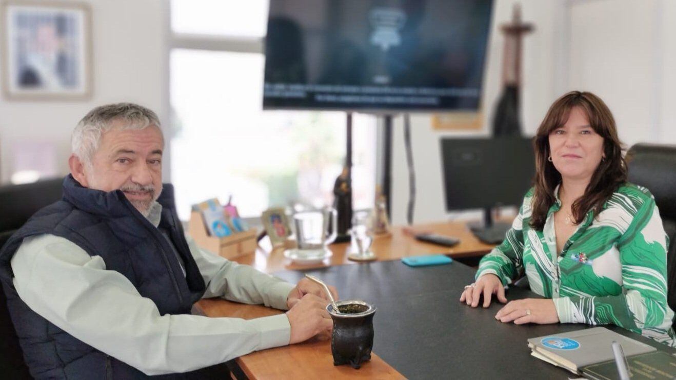 Inés Brizuela y Doria y Armando Molina.