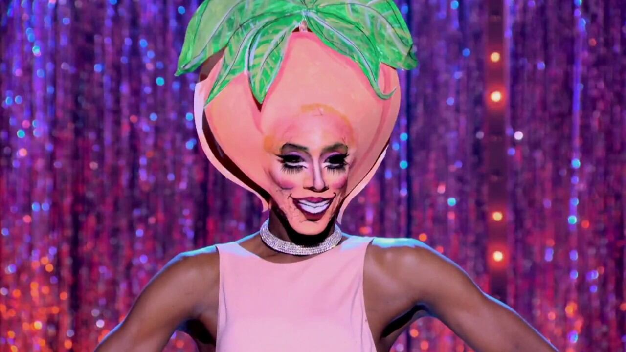 Nina Bo´nina Brown es una drag de la factoria RuPaul