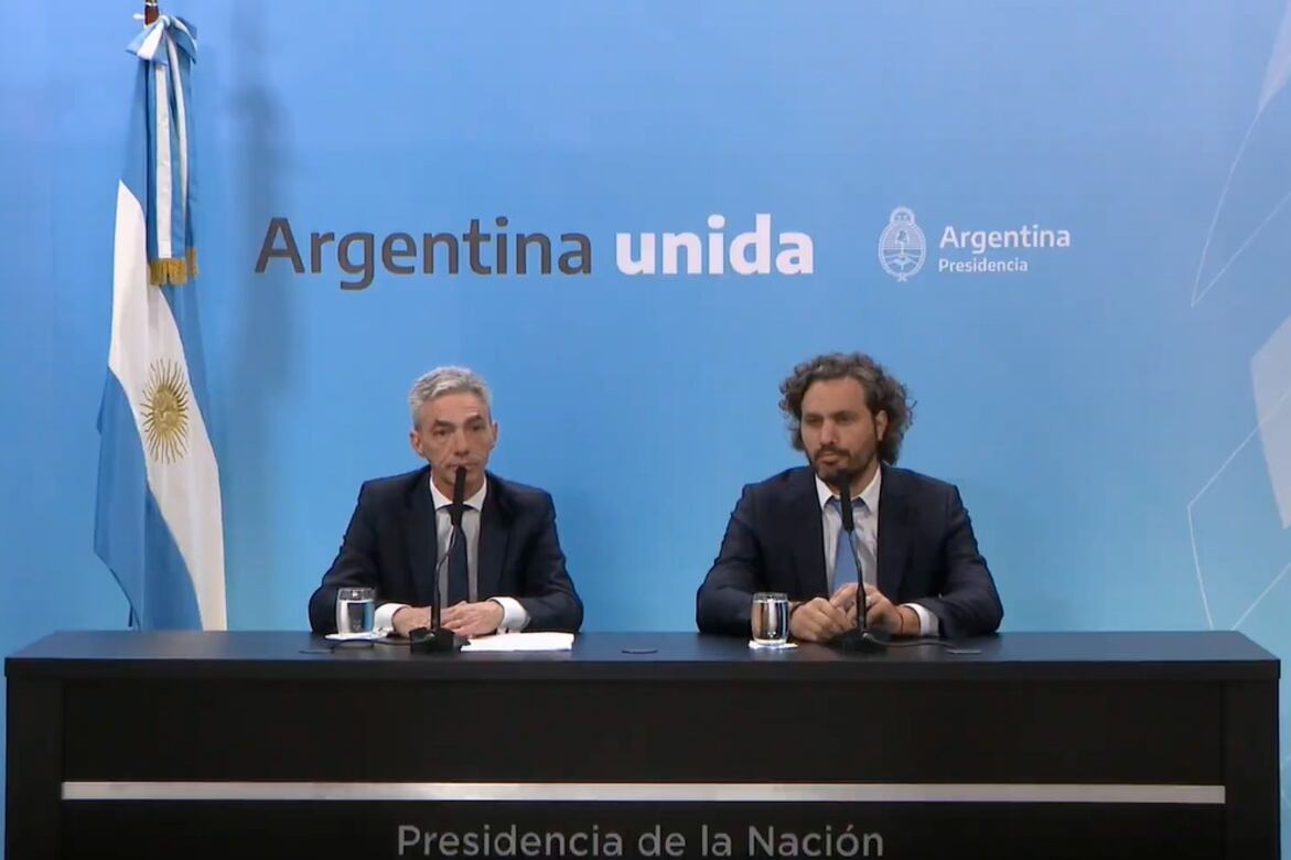El ministro de Transporte, Mario Meoni, junto al jefe de Gabinete, Santiago Cafiero.