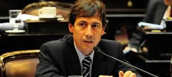 Luis Naidenoff, presidente de la bancada de Juntos por el Cambio en el Senado