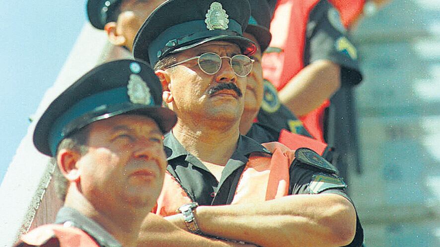 Con la nueva ley se acabarán los adicionales de la policía.