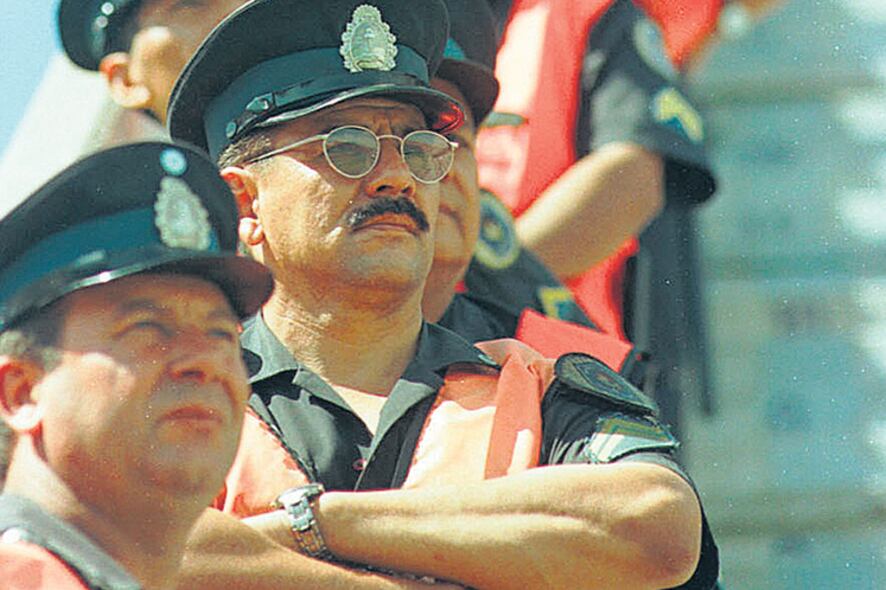 Con la nueva ley se acabarán los adicionales de la policía.