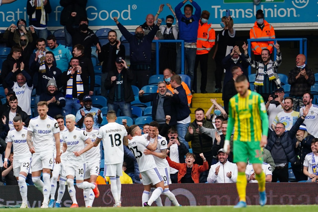 Leeds festeja el gol de Rodrigo este domingo en el triunfo ante WBA