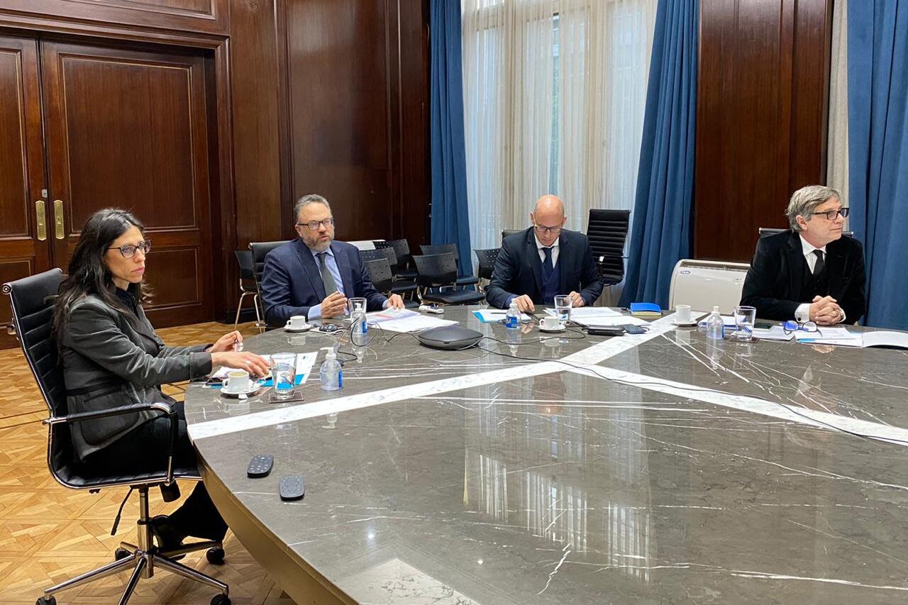 Español, Kulfas, Merediz y Schale, en la presentación del plan.