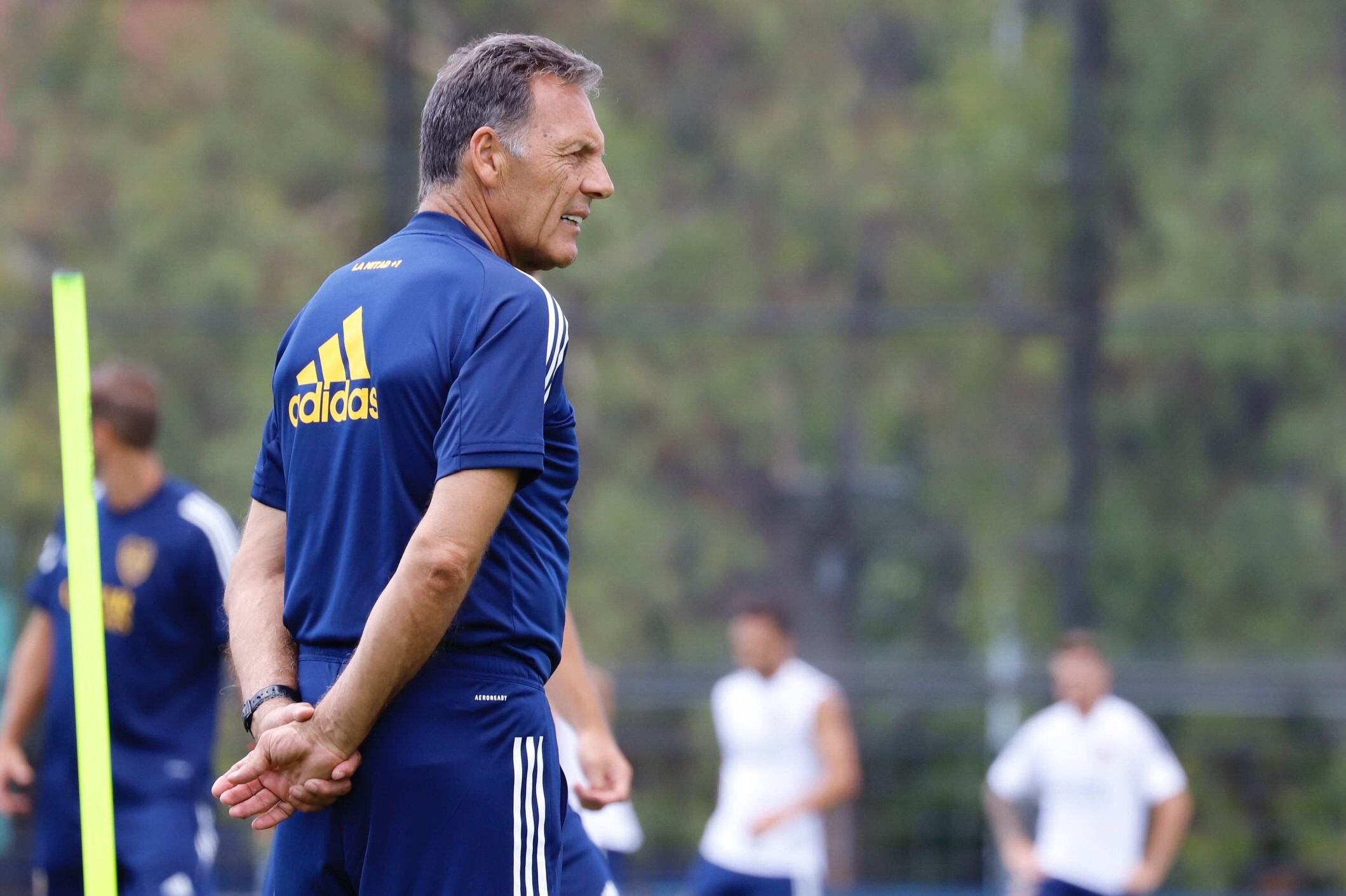 Russo dirigió la primera práctica de la pretemporada de Boca.