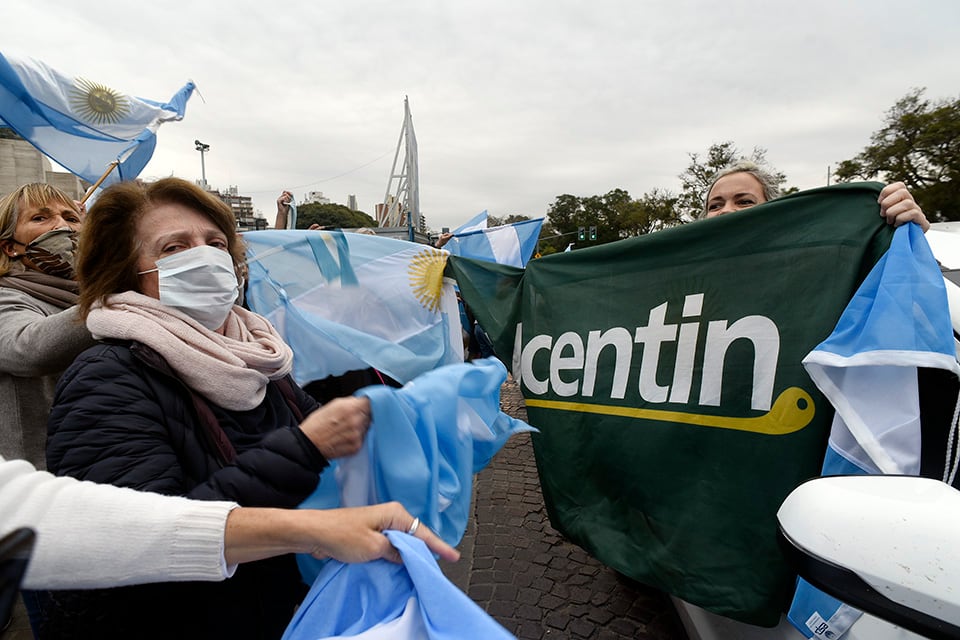 Banderas argentinas y de Vicentin estuvieron mezcladas